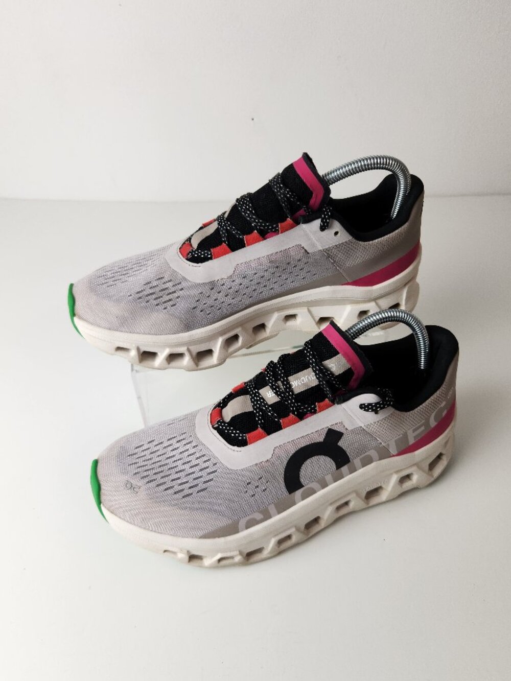 ON Running Sneakers Womens 10 Silver Cloudmonster Cloudtec Cushioning Springy